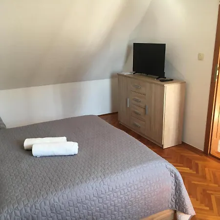 Nana Apartmanhaz Apartment *