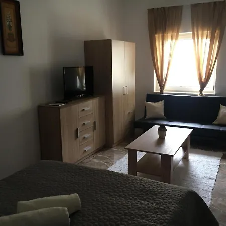 Nana Apartmanhaz