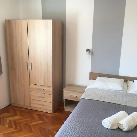 Nana Apartmanhaz Apartment