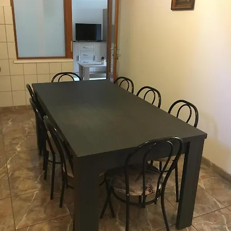 Apartment Nana Apartmanhaz *