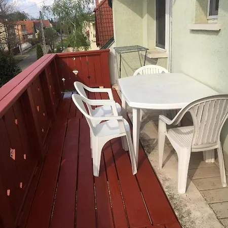 Nana Apartmanhaz Apartament *
