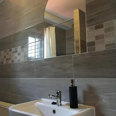Apartment Nana Apartmanhaz