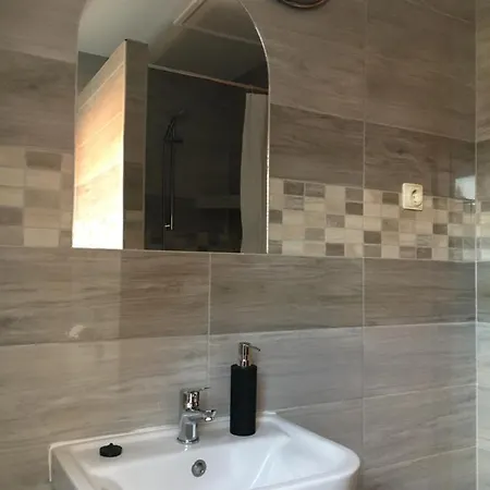 Nana Apartmanhaz