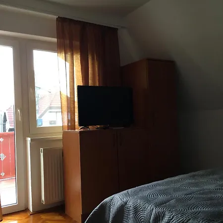 Nana Apartmanhaz *