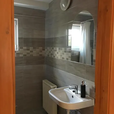 Apartment Nana Apartmanhaz