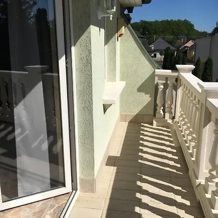 Nana Apartmanhaz Apartament *