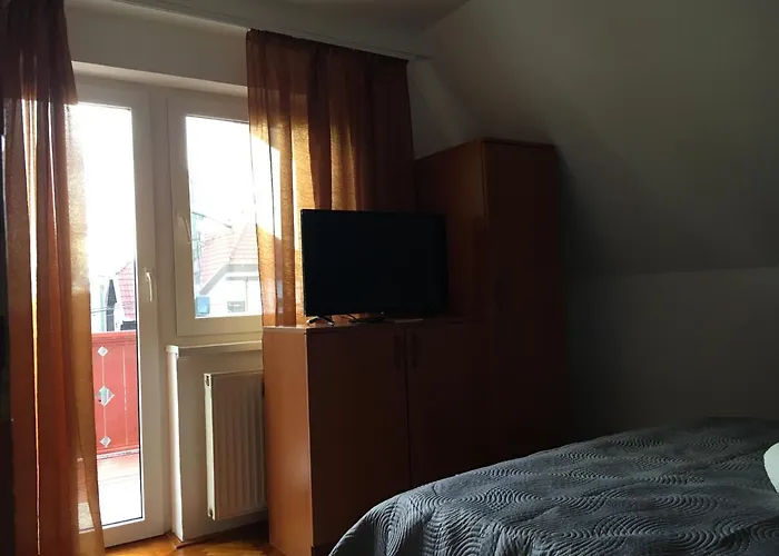 Nana Apartmanhaz *